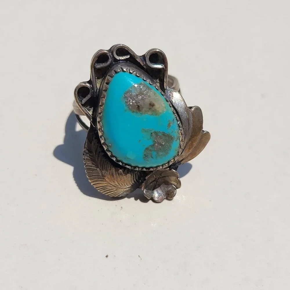 Vintage Genuine Turquoise Ring Size 7.75 Blue Leaf Flower Southwestern
